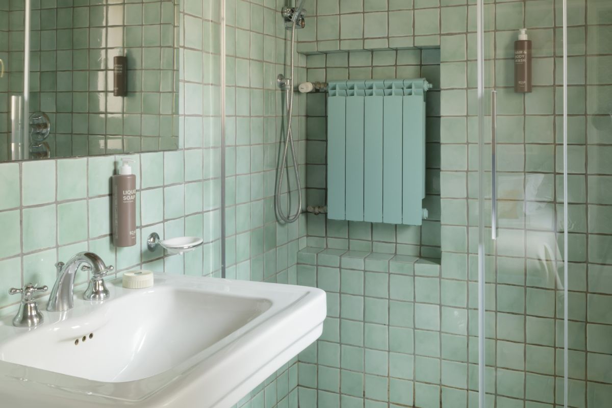 Executive apartment in Rome Monti district with double and single bed, natural light and elegant contemporary furnishings - Salotto Monti, BZAR hotels in Rome