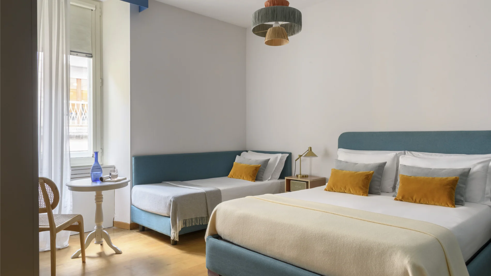Executive apartment nel rione Monti Roma con letto matrimoniale e singolo, luce naturale e arredi contemporanei eleganti - Salotto Monti, BZAR hotels a Roma