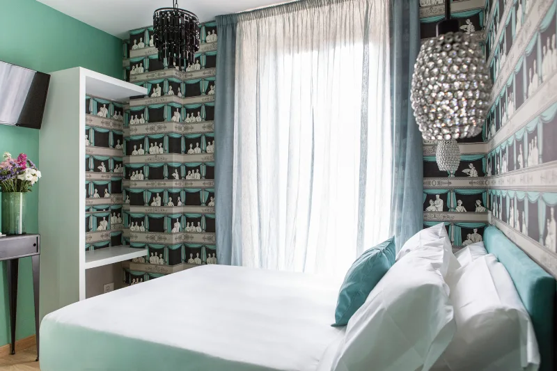 Unique design room in Rome Monti district with artistic wallpaper, modern bed, chandeliers and natural light - Salotto Monti, BZAR hotels in Rome